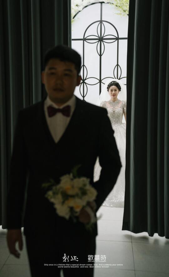 “婚礼开始之前，我其实挺紧张的”