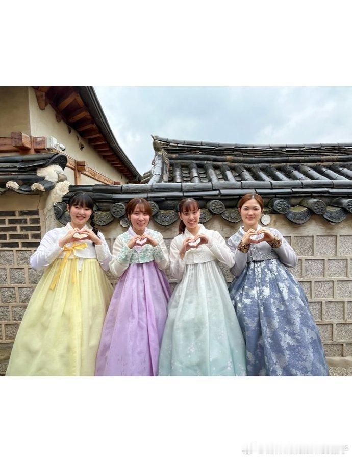 平野美宇和队友去韩国旅行了。
平野美宇也很喜欢分享生活啊，刚刚看到平野更新了动态