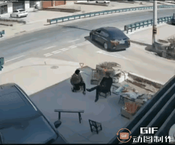 黑车主责吗？
    所谓的黑车出主道要让行，黑车已经让了，黑车那么慢的速度转弯