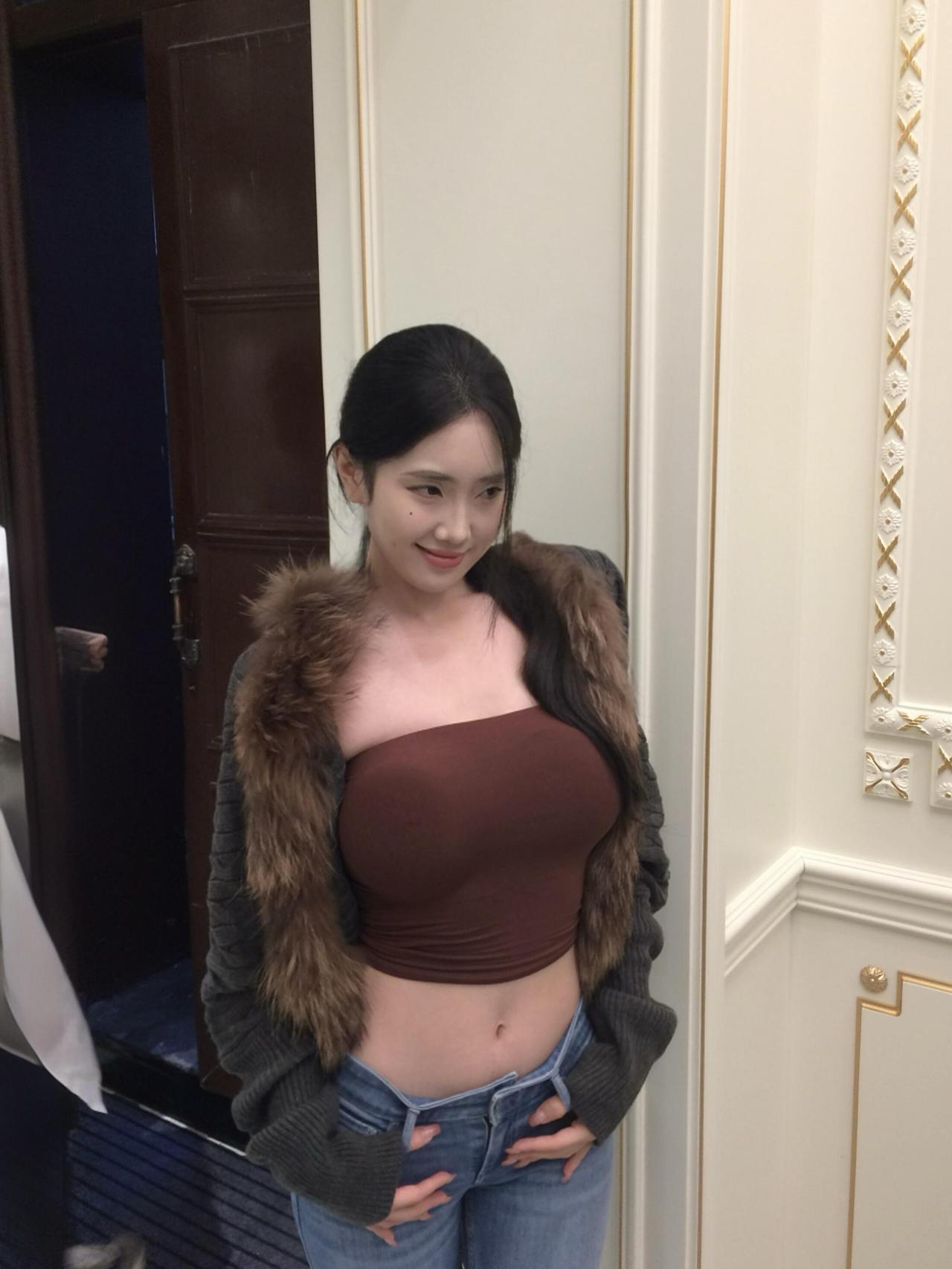 有句话说得好，十万水貂不如一尺小腰，夏天来了都知道[捂脸]