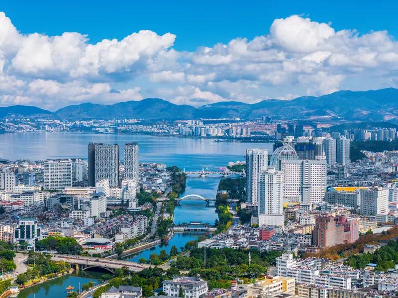 云南城市发展的潜力在哪里?绿水青山，就是金山银山，在云南这片广袤的土地上，“绿水