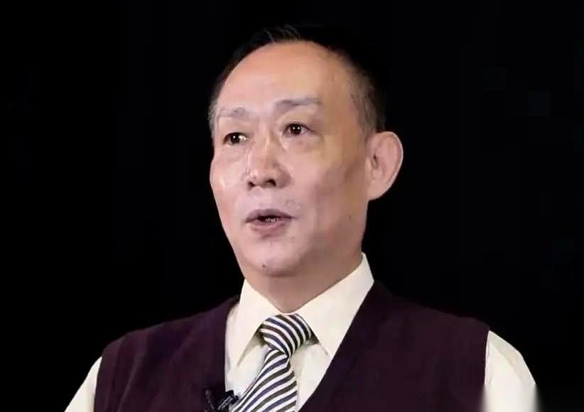 华尔街那帮饿狼，刚刚把日韩股市的血给抽干了。
但你猜怎么着？面对咱们这块地盘，他