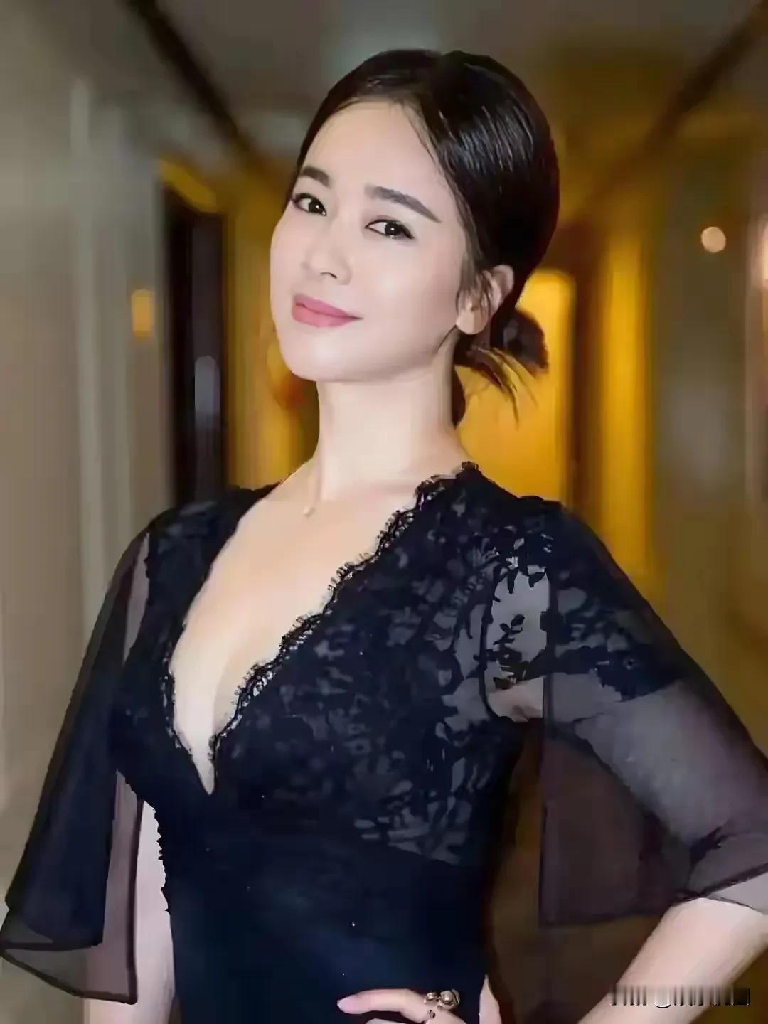 左小青