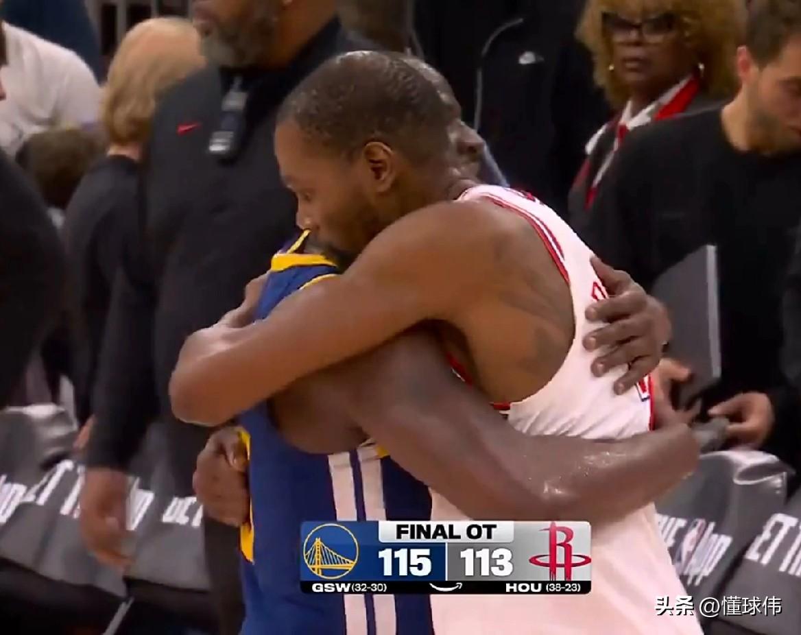 阿杜累了！追梦格林谈杜兰特：

“他最后真的累了。”

“罚球没有罚中。”

“