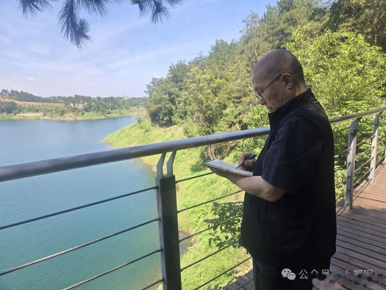 以山河为卷、以丹青为媒，全国知名美术家走进丹江口，绘就新时代绿水青山6月13日，