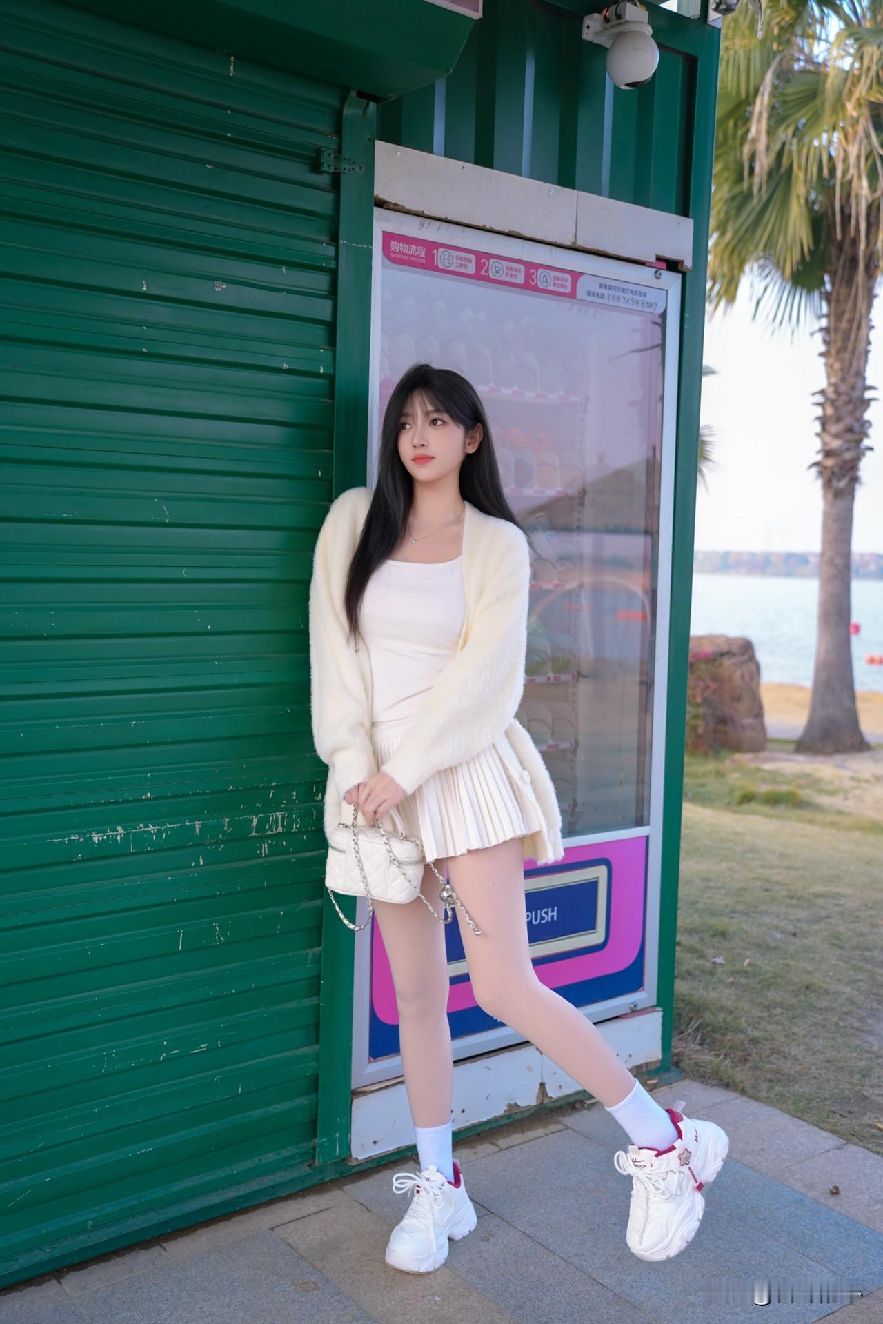 不管做什么都不要烦
不管任何细小的事情
只要你认真 仔细做了
就能发光
开心也好