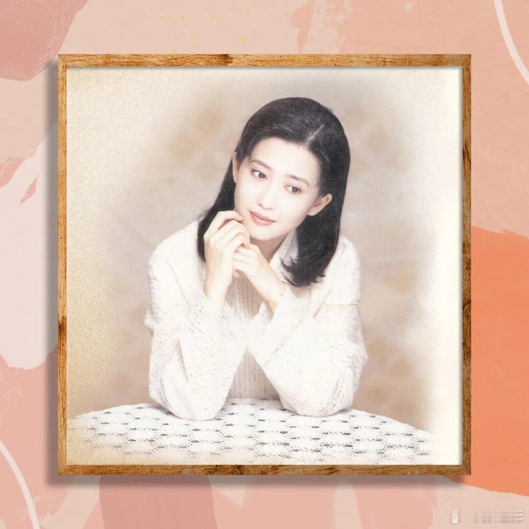 如果往事有颜色如果梦有声音一定是她在温柔浅歌如果往事有颜色一定是她唱出的月白色如