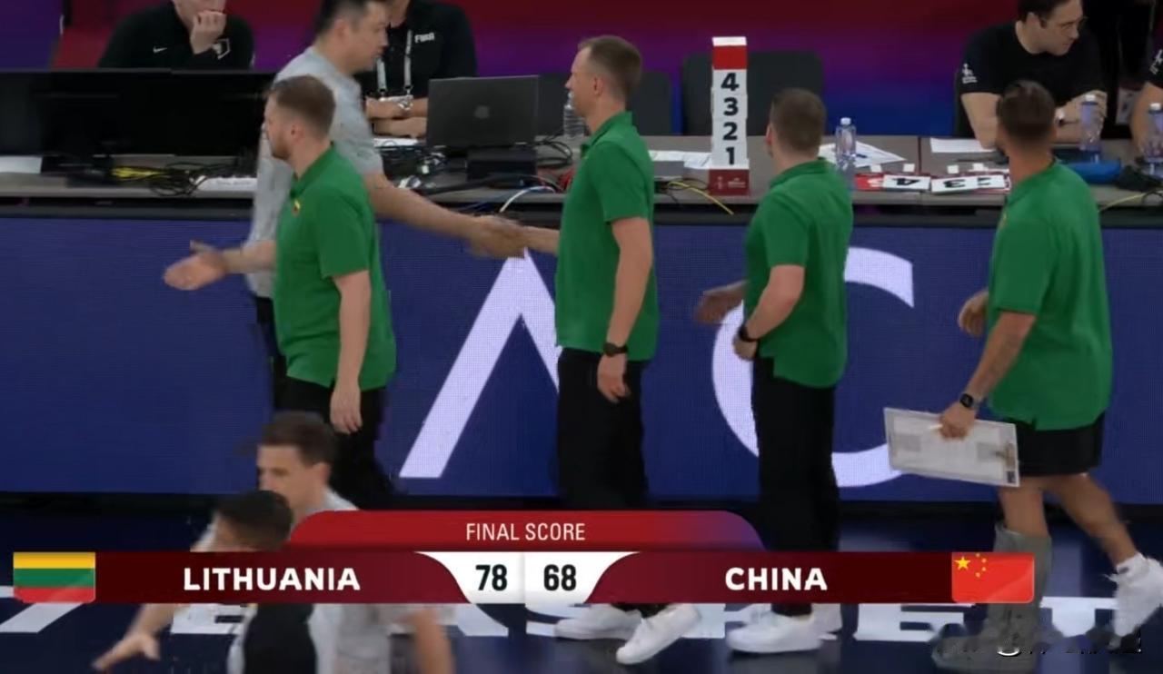 攻击不利u17中国男篮不敌立陶宛将战法国。u17世界杯，中国男篮小组赛收官战不敌