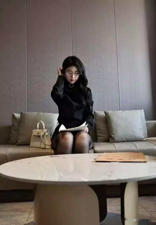 面试时,颜值影响有多大?
面试时，颜值到底能加多少分？

别听那些“只看能力不看