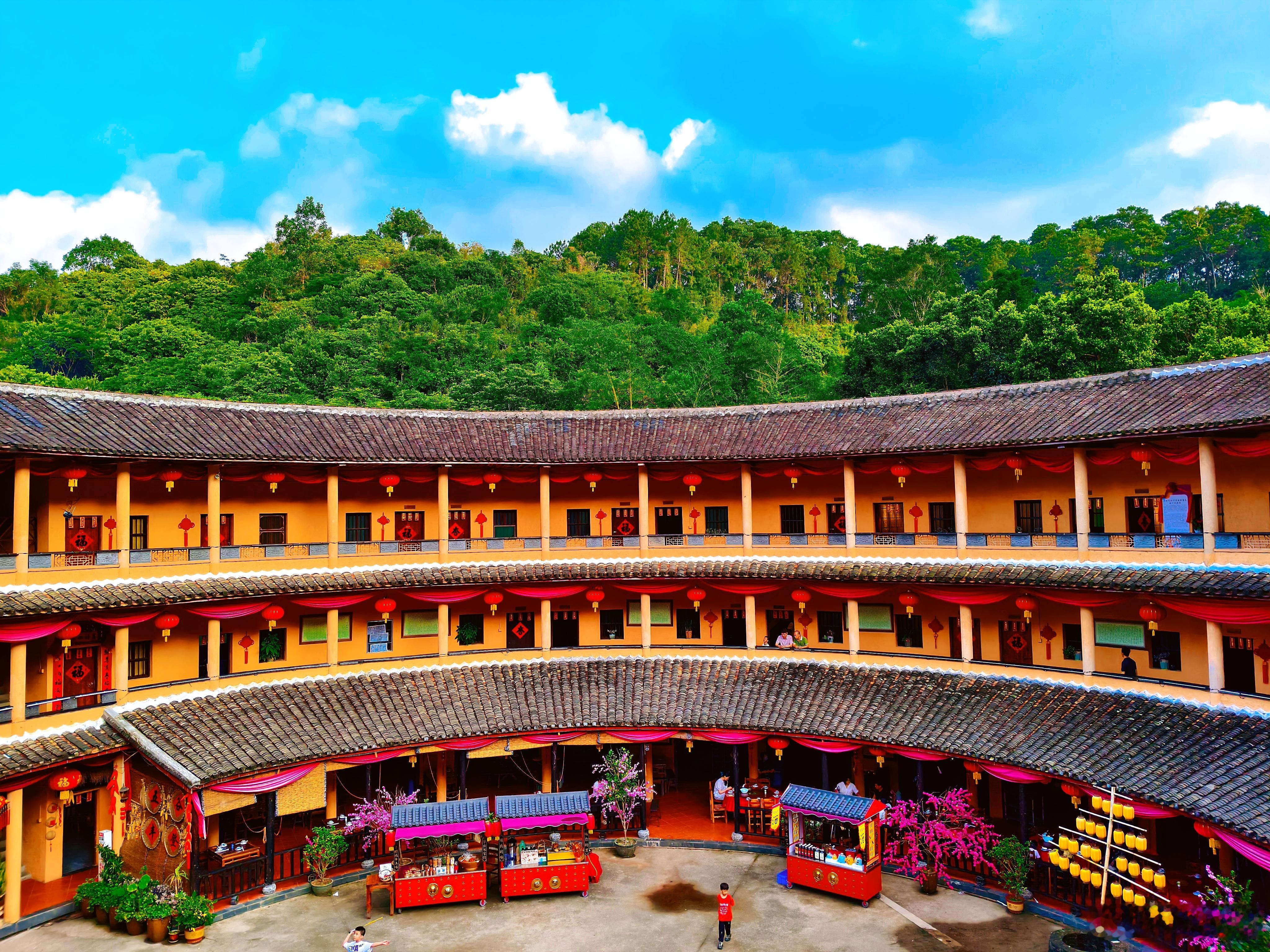 生命是一场旅程，我们等了多少个轮回，才有机会去享受这一次旅程。这短短的一生，我们