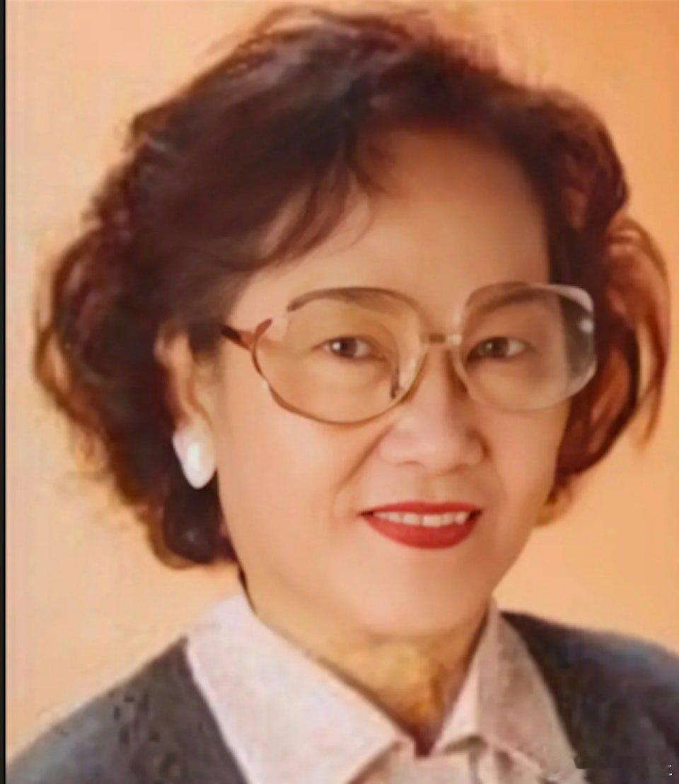 資深演員黎宣於8月28日零晨3時21分與世長辭，享年93歲。日前（23日）於九龍