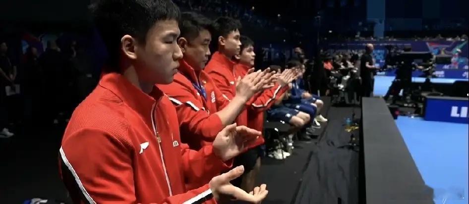 国乒男队伦敦世乒赛首秀大比分3：0英格兰队，取得首胜！林诗栋第一盘3：0，打的顺