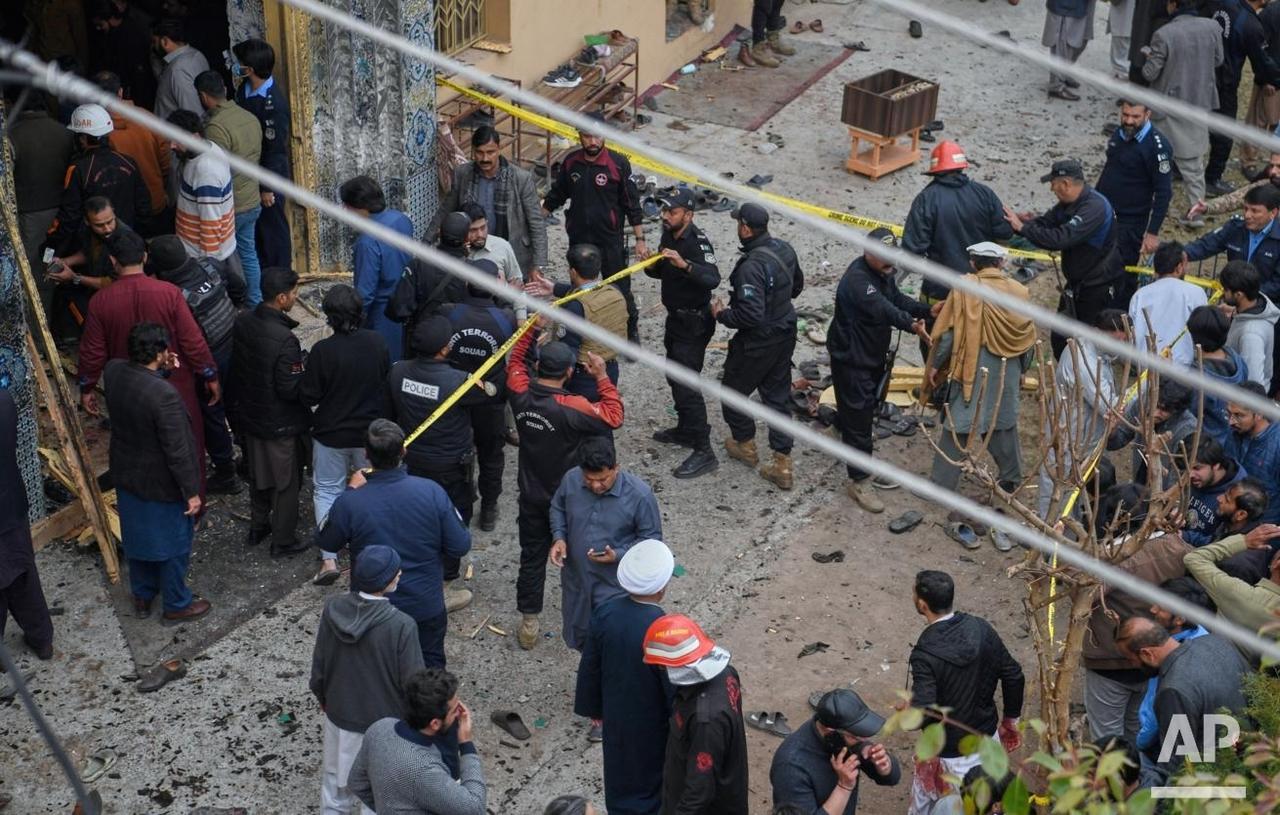 新闻快讯——据《新闻报》报道，巴基斯坦安全部队逮捕了伊斯兰堡一处清真寺附近恐袭事