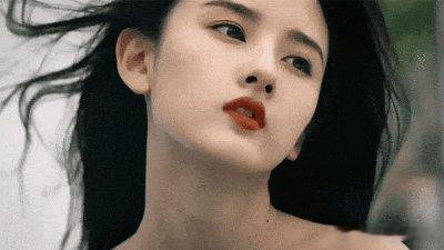 税务丑闻再起波澜，她复出之路充满争议？ 