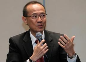拜登强逼东盟选边站，多国拒绝与中国为敌，新加坡前外长一针见血。
 
随着中国的进