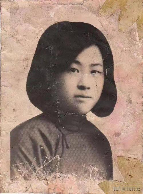 [太阳]1938年，张宗兰欲乘火车前往哈尔滨，注意到了4名日军特务的随行跟踪，而
