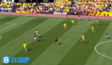 法国2-0哥伦比亚！阿克利乌舍边路传中，图拉姆高高跃起头球破门