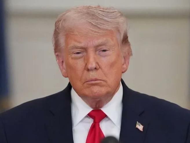 美国主动喊话中国。

当地时间4月17日，特朗普公开释放访华相关表态，强调如果成