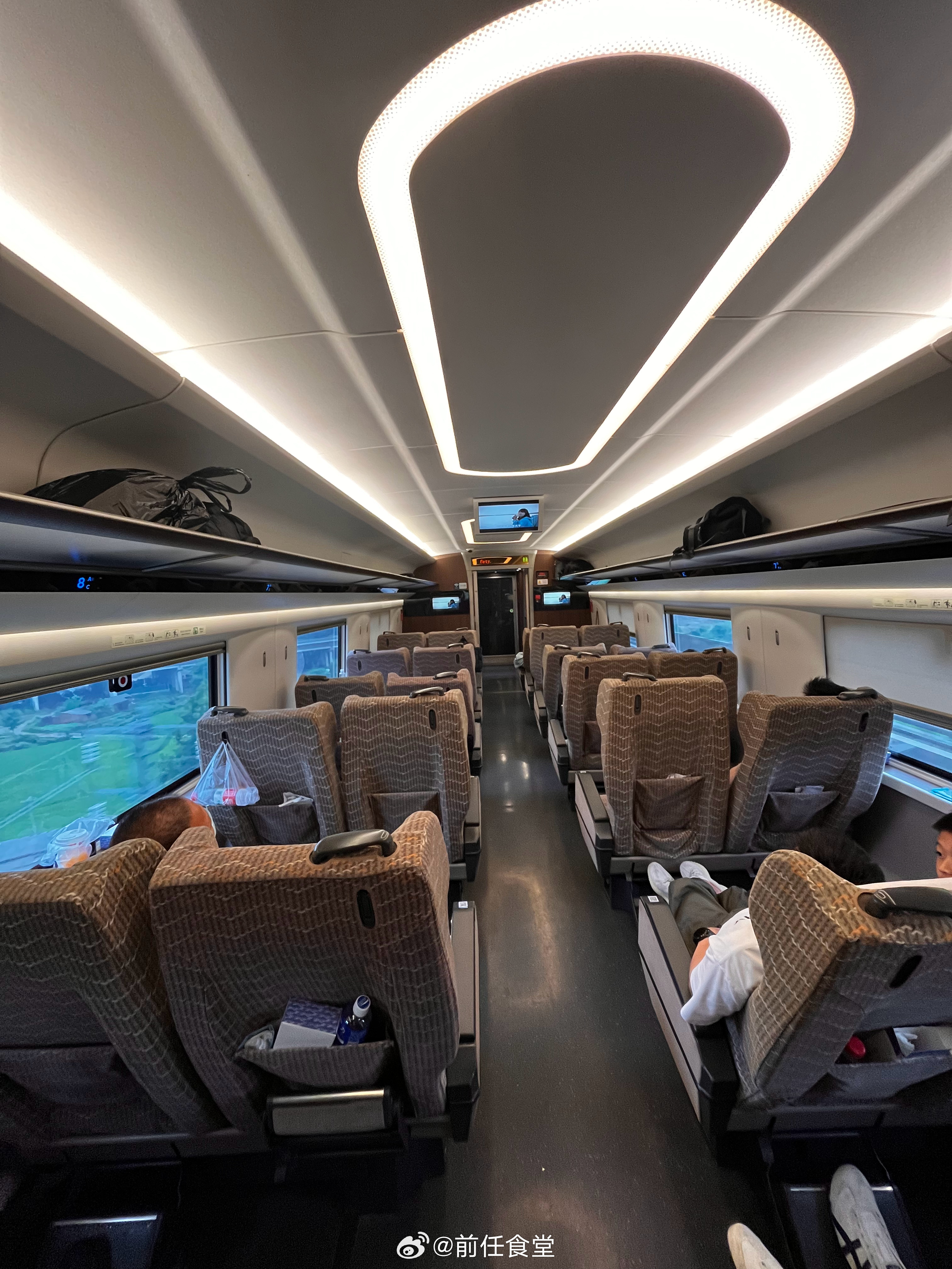 加下来一周每天都要出差……[飞机][草泥马][下雨][浮云][音乐]  ​​​