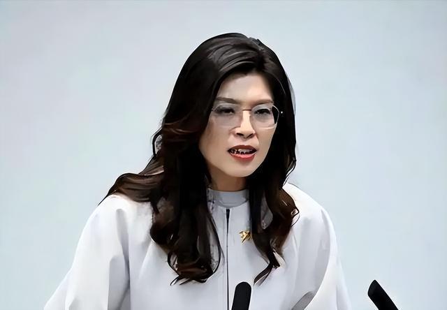 不少人没看懂大陆这次打出的“明牌”，直接把台海这盘棋走得毫无退路。
 
明明清楚