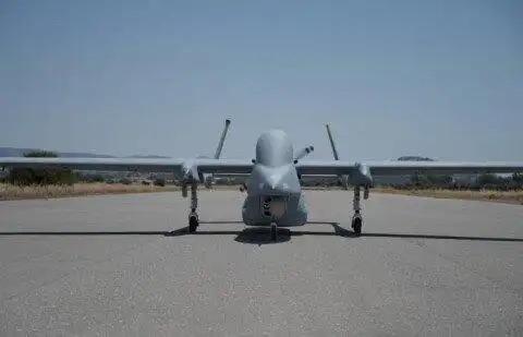 伊朗伊斯兰革命卫队宣布，当地时间5日晚，其防空部队在伊斯法罕上空拦截并摧毁以色列