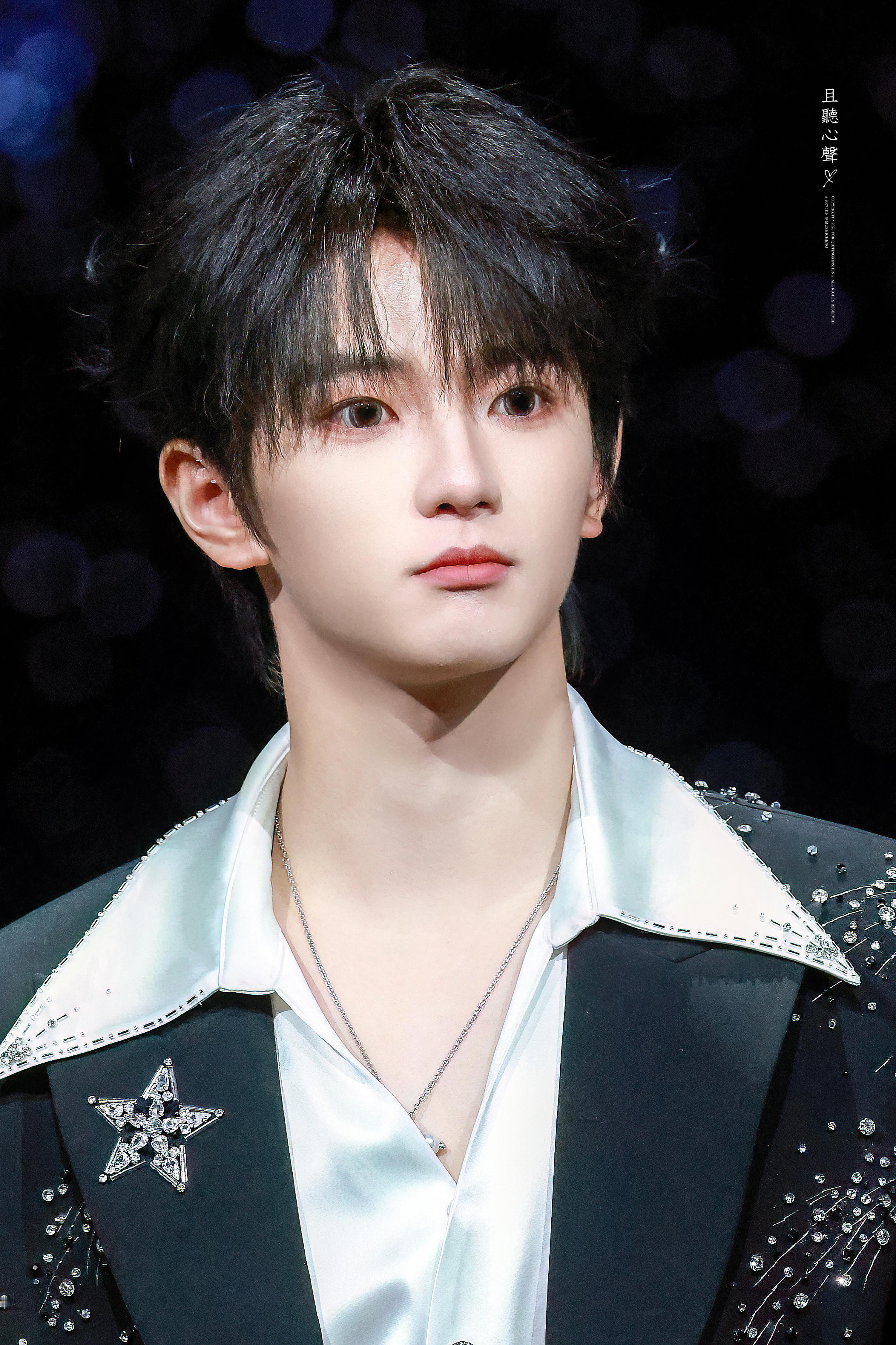 穆祉丞微博之夜路透谁能懂穆祉丞穿上西装真的特别有那味帅得好权威🥹穆祉丞穆祉丞微