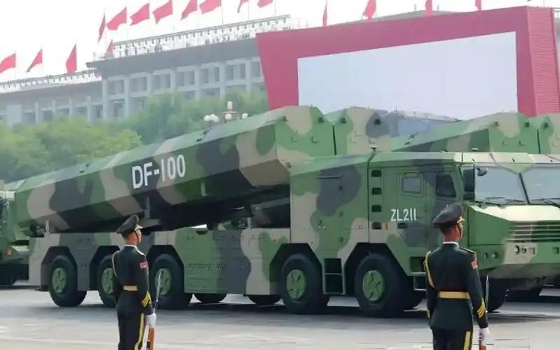 为何东风100导弹只露面一次？说白了，还是因为东风100太强了，连美国都感到害怕