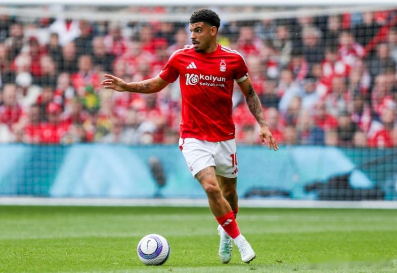 今天凌晨，诺丁汉森林在欧联杯淘汰赛附加赛首回合客场3-0击败费内巴切，赛后摩根·