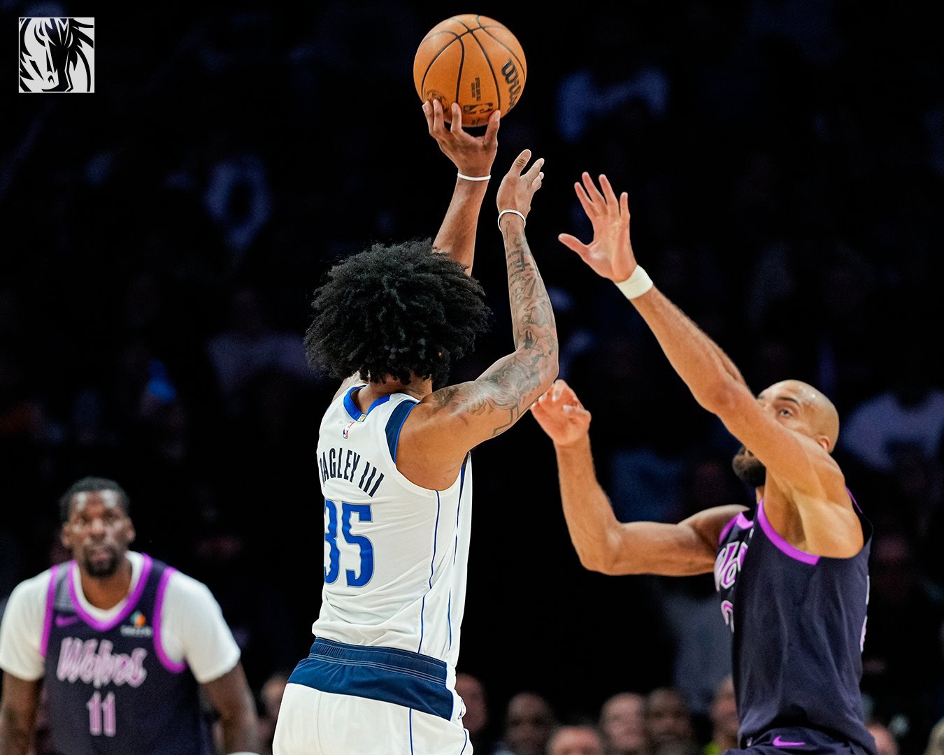 十连败。最多 18 分分差，最后一节一度追到只剩下一分，基德果断撤下泰囧，还有华