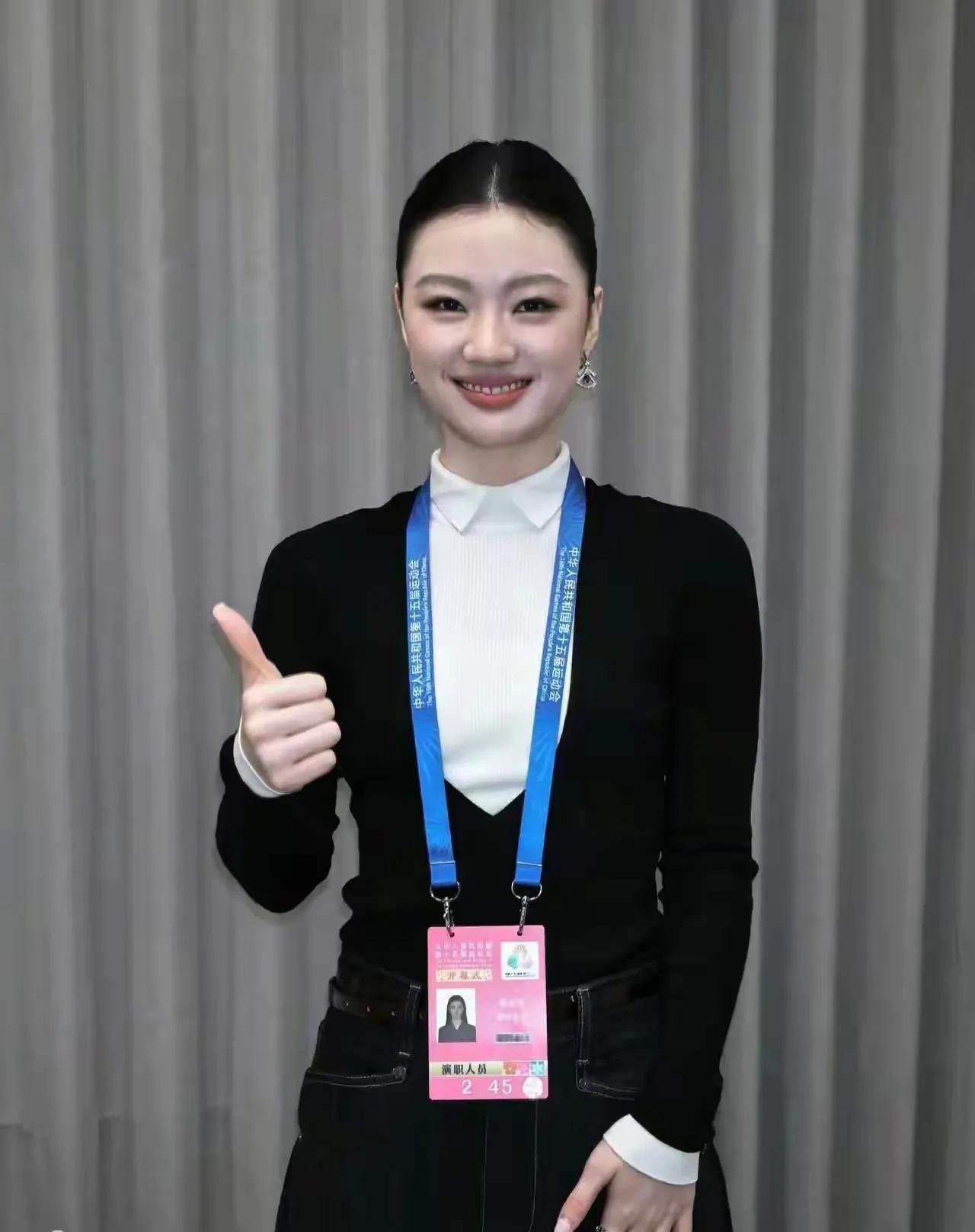 单依纯，23岁，已经登上全运会！
并被央视认证为国家队级，含金量十足！

昨天她