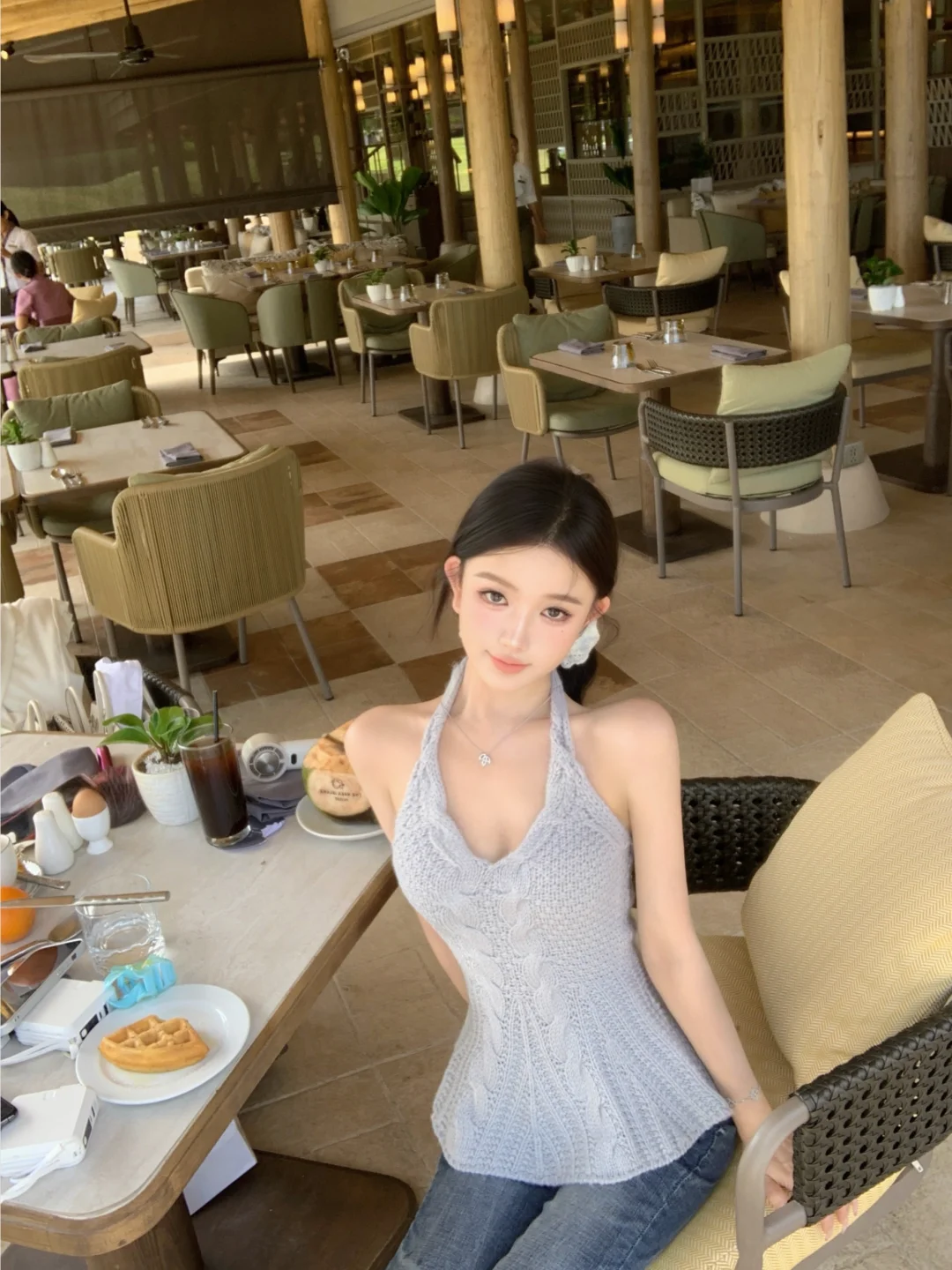 永远明媚 永远为自己着迷