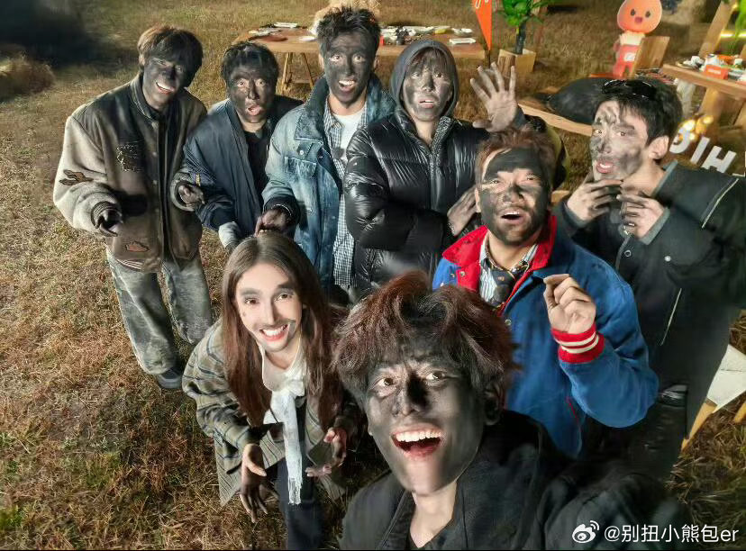 曝现在就出发4沈腾白敬亭带队家人们！现发4沈腾白敬亭带队杀疯了😭谁懂啊！刷到直