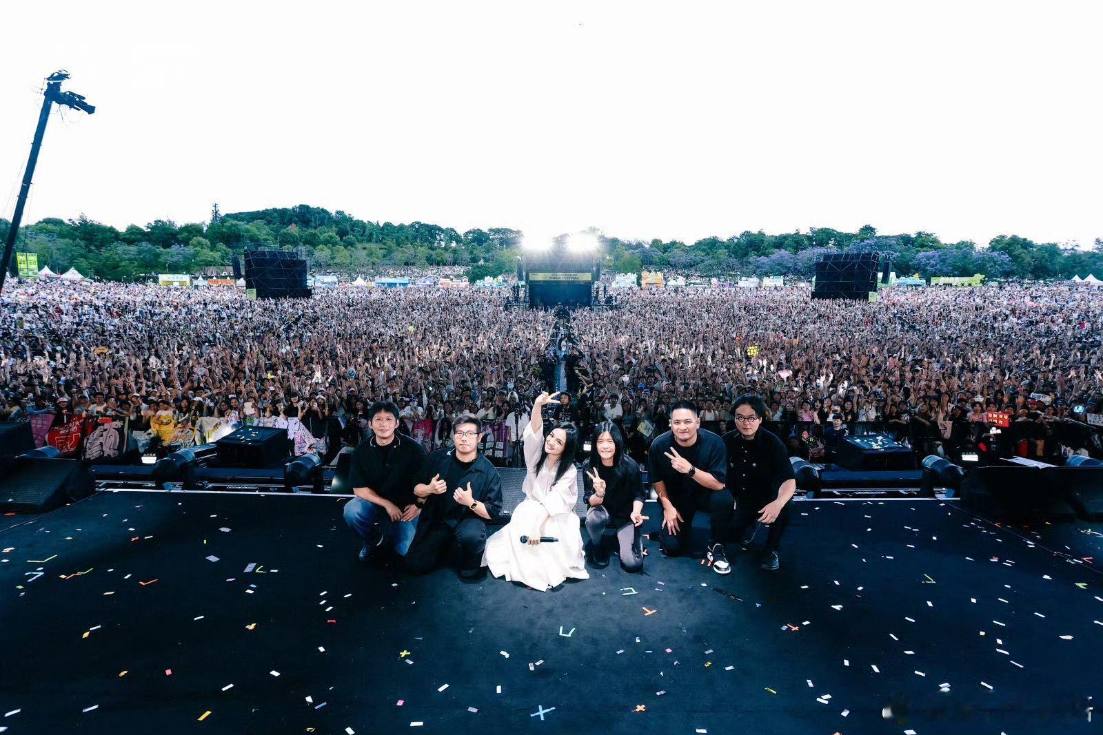 草莓音乐节定格夏日温柔舞台，落幕的成都草莓音乐节依旧回味悠长，初夏晚风悠然飘荡，
