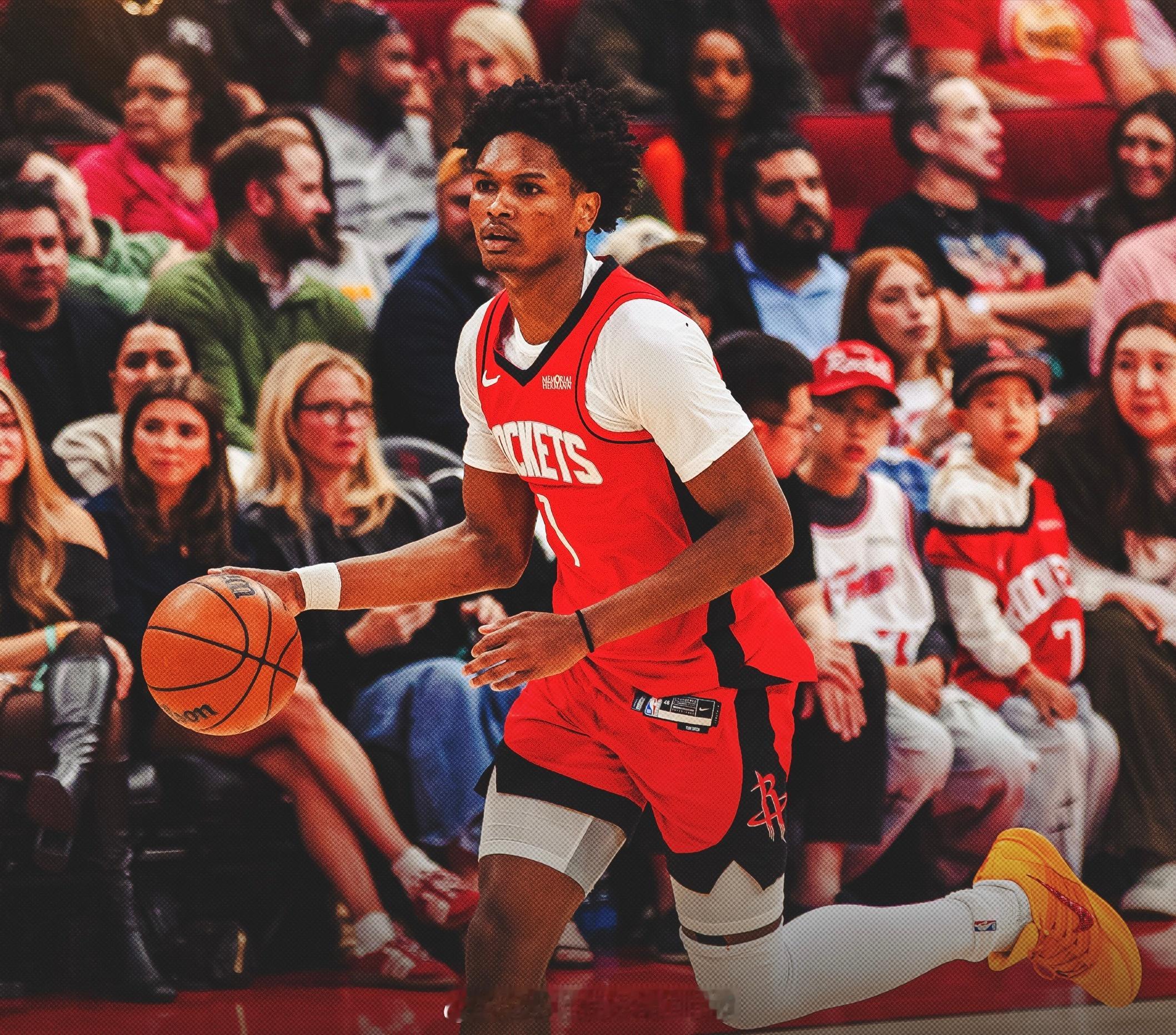 明日vs国王，阿门因左股四头肌肌腱炎缺席比赛。阿门汤普森国王vs火箭休斯顿火箭