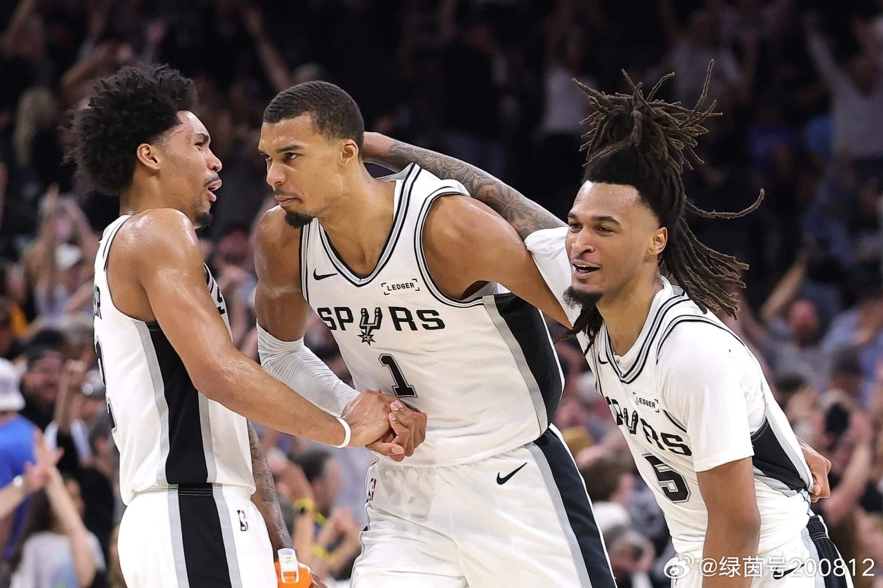 NBA季后赛🏀西部决赛第四场:马刺103比82大胜雷霆，将系列赛大比分扳成2比