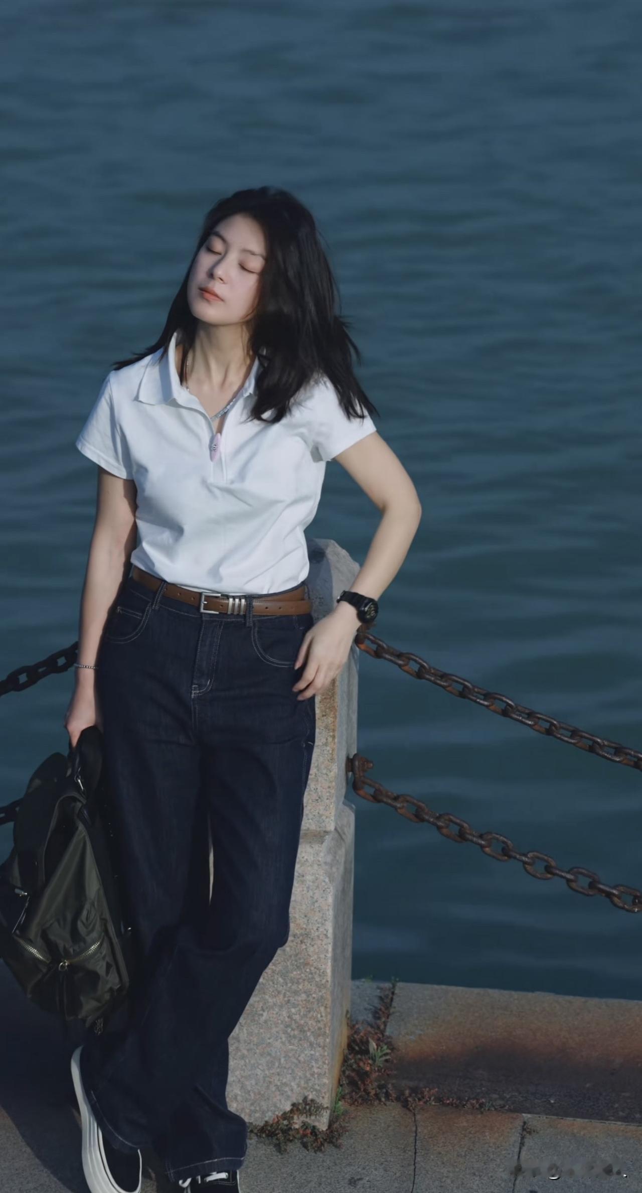 破立：此生修行，便是不断勘破旧我的博弈。

心性本舵，常执过往为舟。可世事流转，