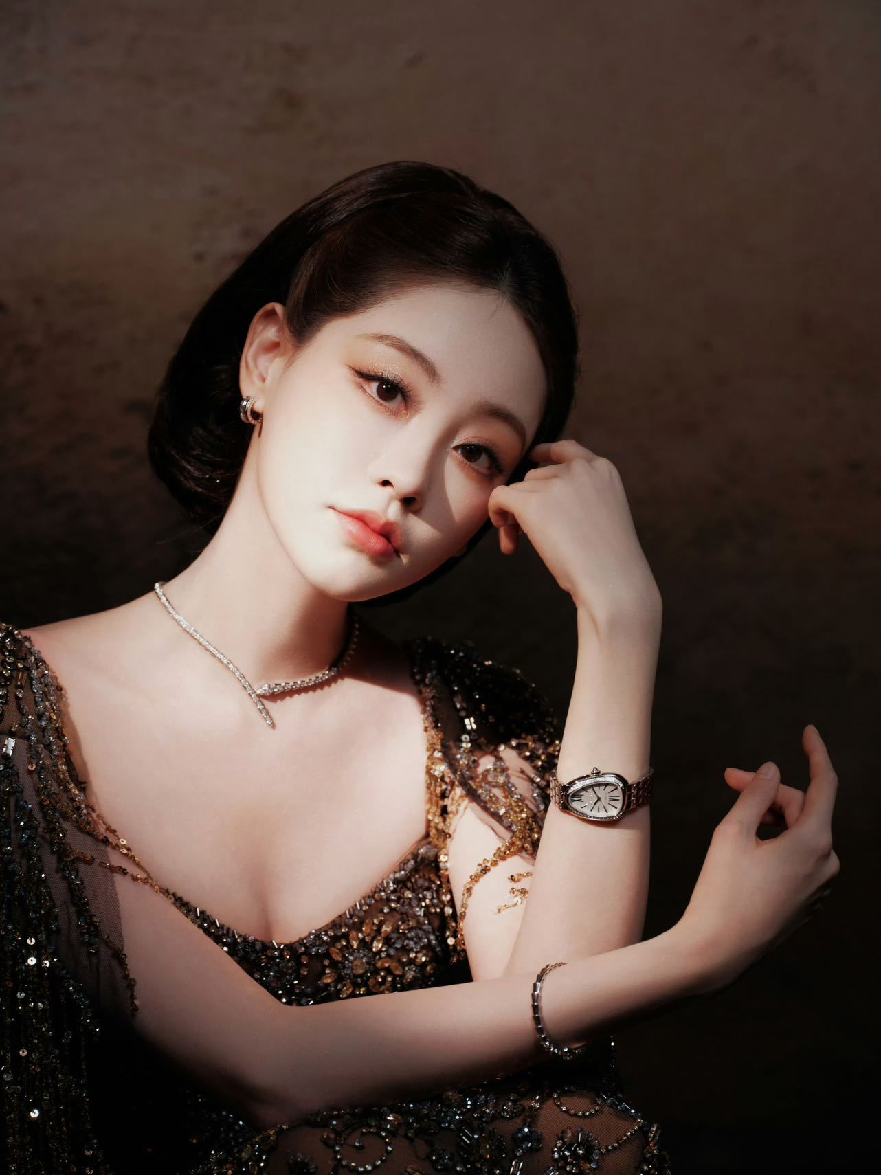 祝绪丹身穿MARCHESA高定，佩戴宝格丽珠宝💎亮相费加罗LIVEMODE音乐