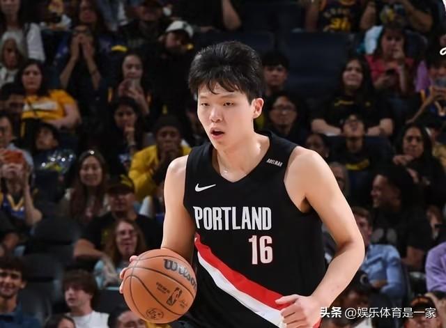 坐穿板凳不如去练级！杨瀚森被下放，反而是好事

10月29日开拓者官宣将杨瀚森下