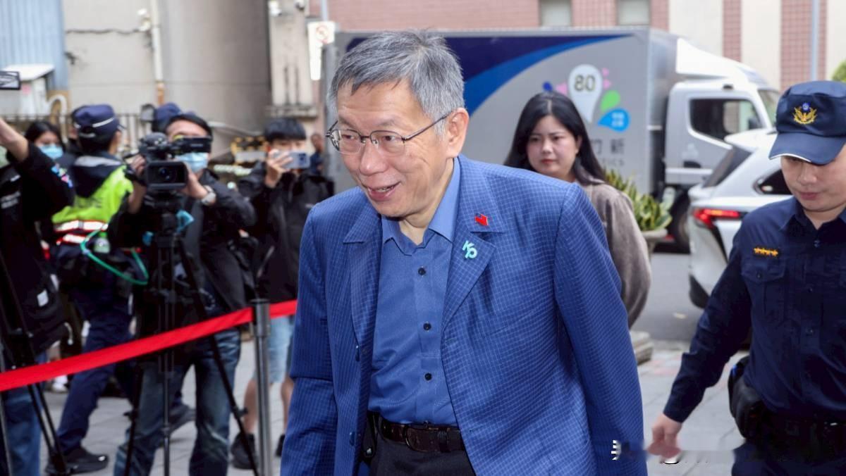 “多一点包容、少一点攻击，让社会紧绷赶快降温！”柯文哲分析台北随机杀人案。
台湾