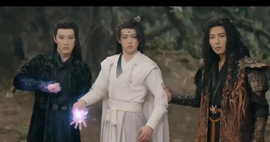 逍遥播到第12集，封印一揭，奥狠腾蛇穷麒齐刷刷现身，特效直接脸，弹幕直接刷屏。