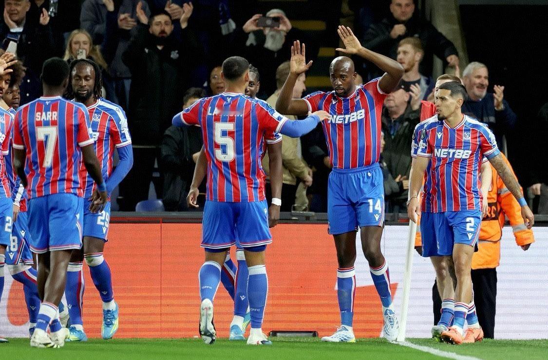 这就是英超的实力吗？英超第14水晶宫3-0完胜意甲第15佛罗伦萨，水晶宫基本锁定