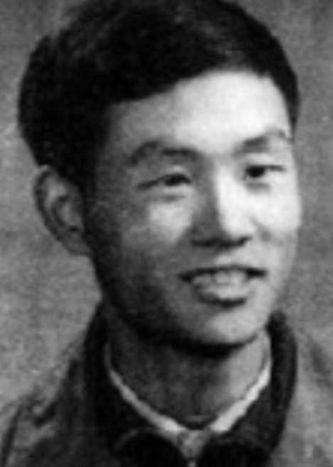 1970年，一知青因一首歌判死刑，被公审后，审判员给他的宣判竟然是“有期徒刑10