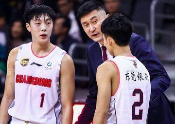 随着徐昕亲手手刃母队广东宏远(76:93)，宏远必须迎来的改革如下

这场球打完