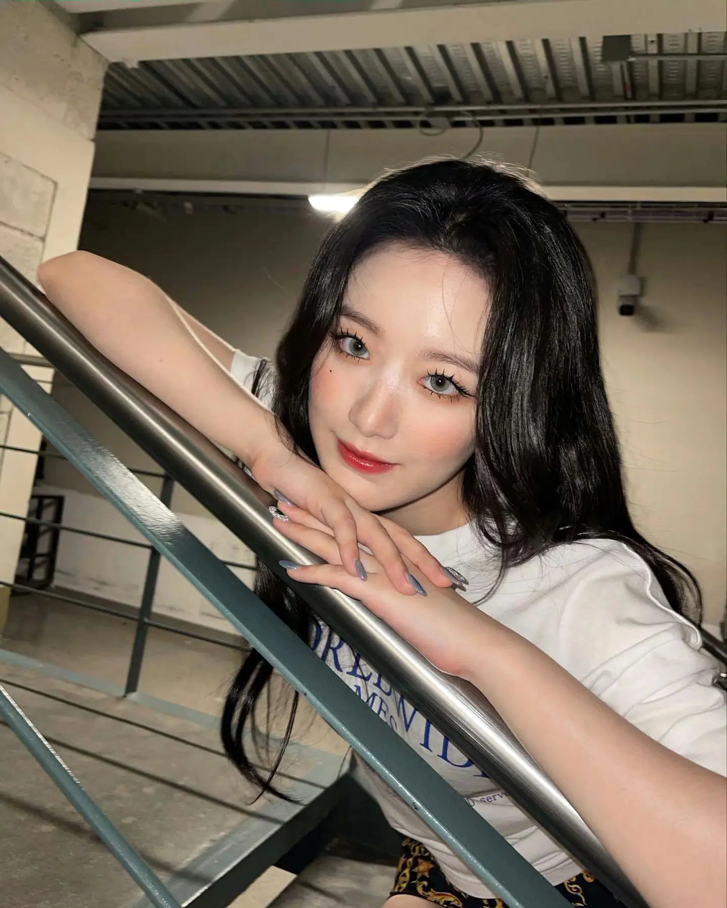 220818 舒华个人ins更新 9p  （补）  스타일리스트 ~ ...