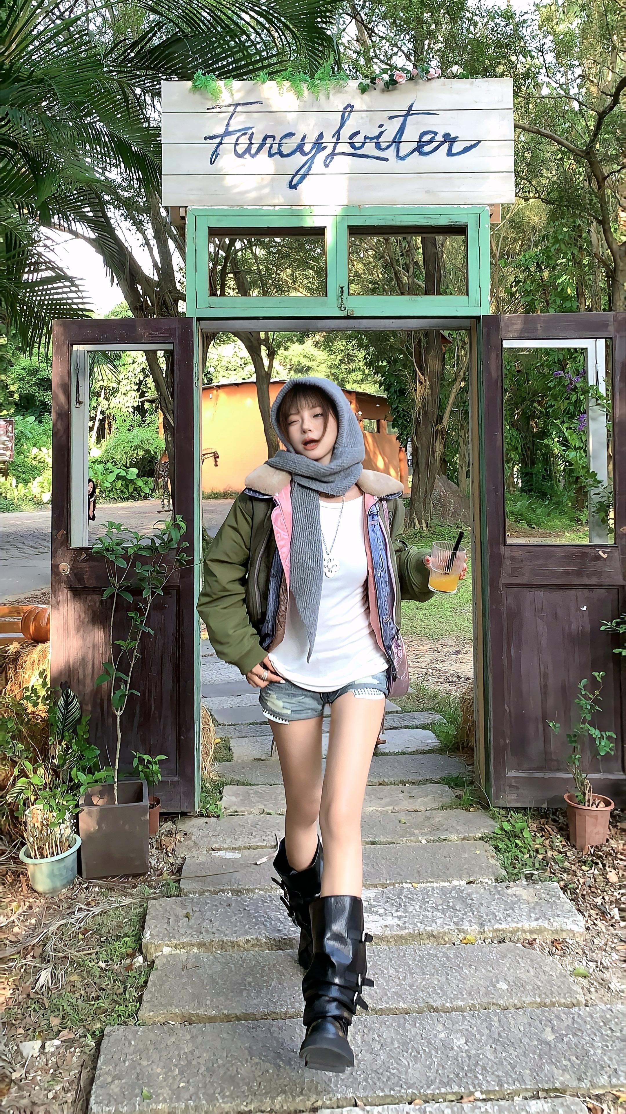 ꙳ᯓ ‧ ₊˚ 𝔸𝕦𝕥𝕦𝕞𝕟 𝕄𝕠𝕞𝕖𝕟𝕥 ✧...