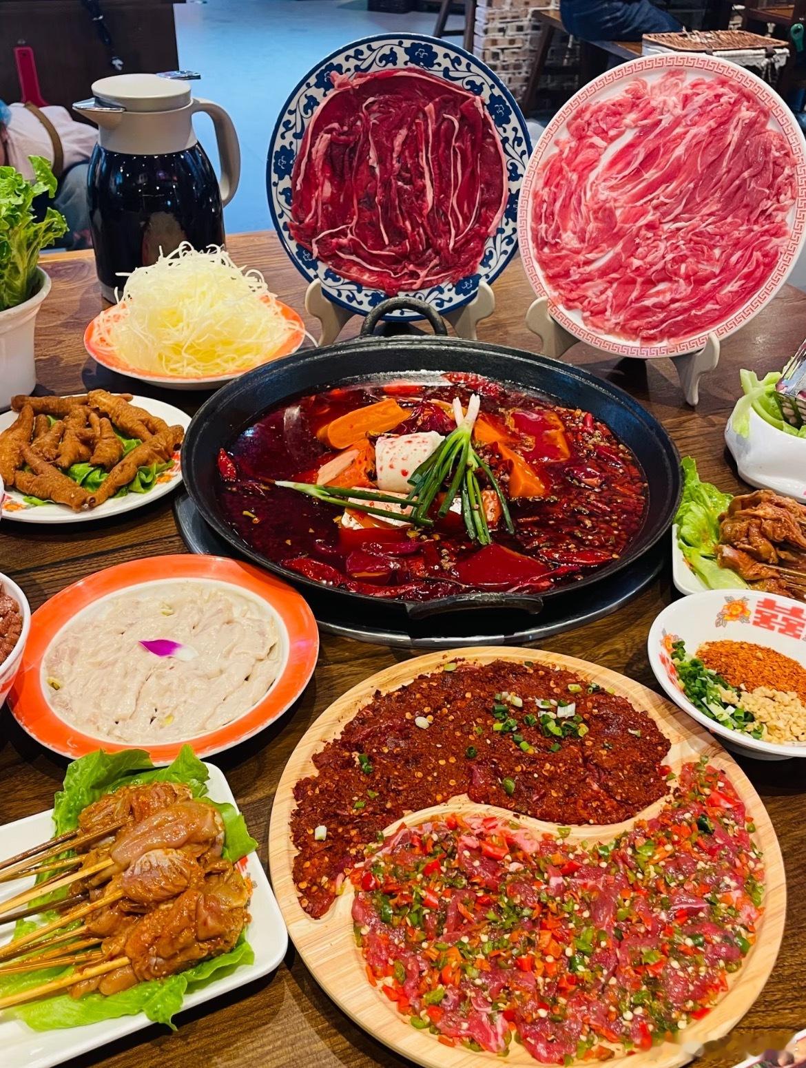 十一假期重庆人这么吃重庆十一来到重重庆这个美食天堂，简直如同老鼠掉进了米缸！好吃