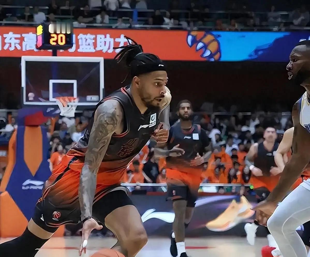 山东男篮6连败近在眼前，球队失衡源于引援算计？

现在这支球队的处境确实有点尴尬