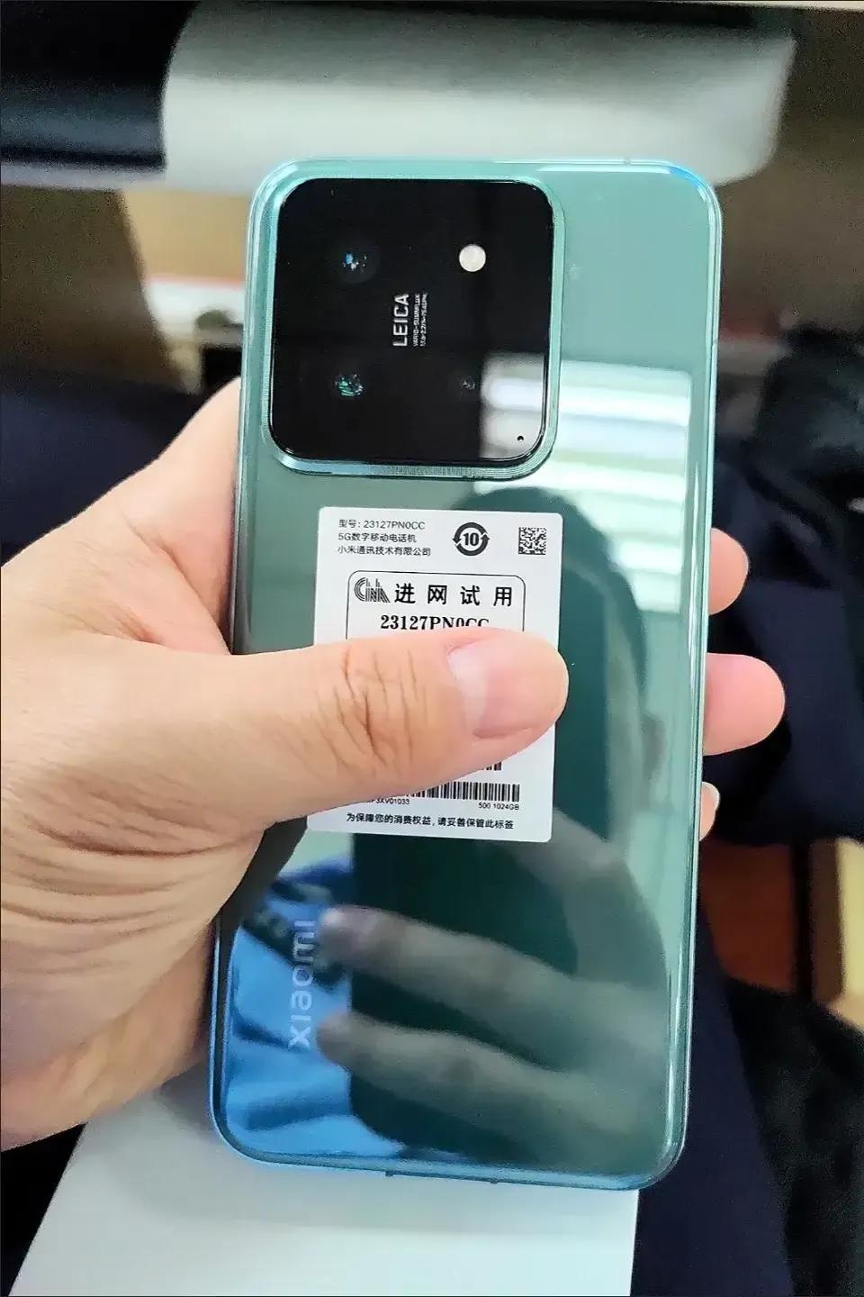 现在相信了吧
华尔街见闻一丝不挂曝光了小米14的销量
到底是不是裸泳，心知肚明
