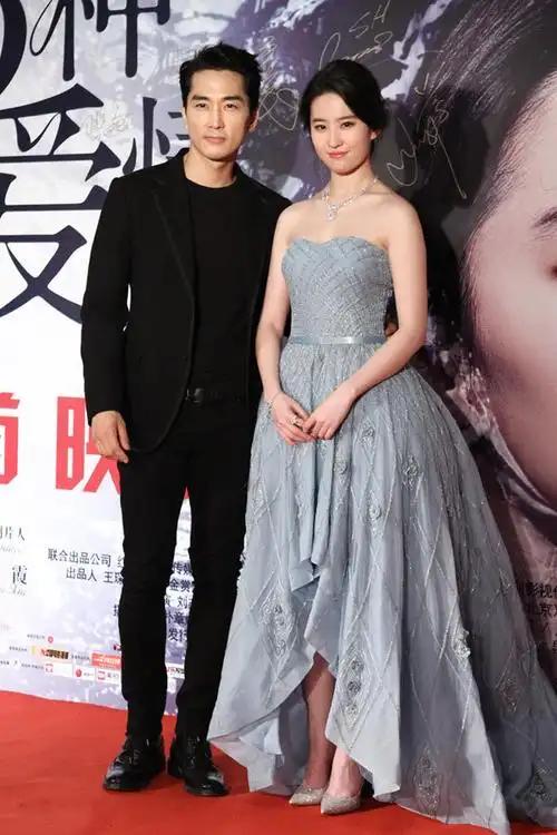 看到宋承宪说出最爱的女人是刘亦菲，才明白他49岁为何不婚。
分手7年后从未开始新
