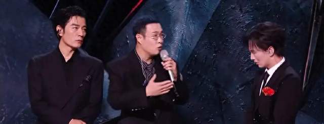 格局拉满！小沈阳公开感谢张艺兴，二公《拖拉机》舞台圆满逆袭